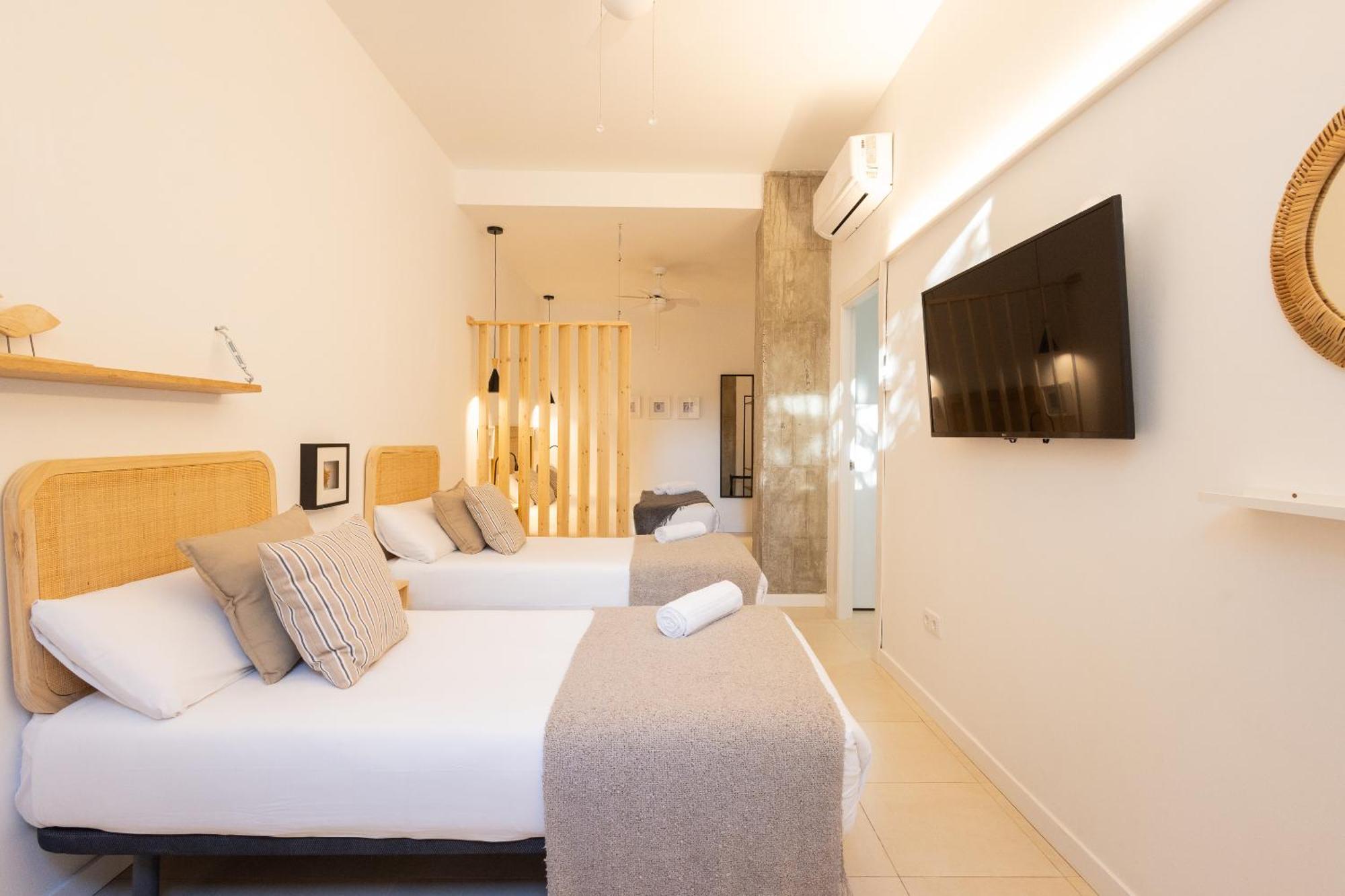 Florit Flats - The Pitiusas Valenza